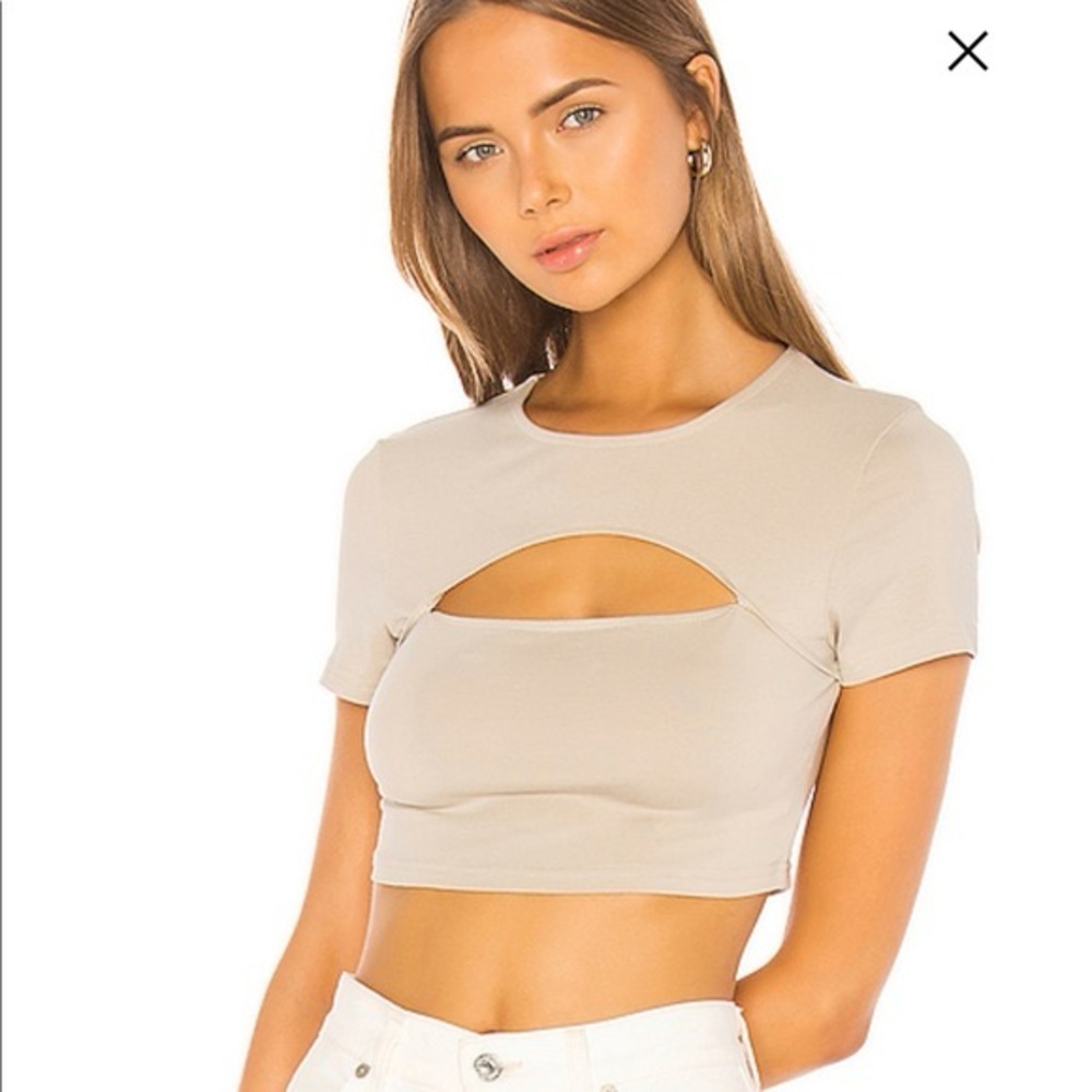 Superdown Size XS Beige Cut-Out Crop Top